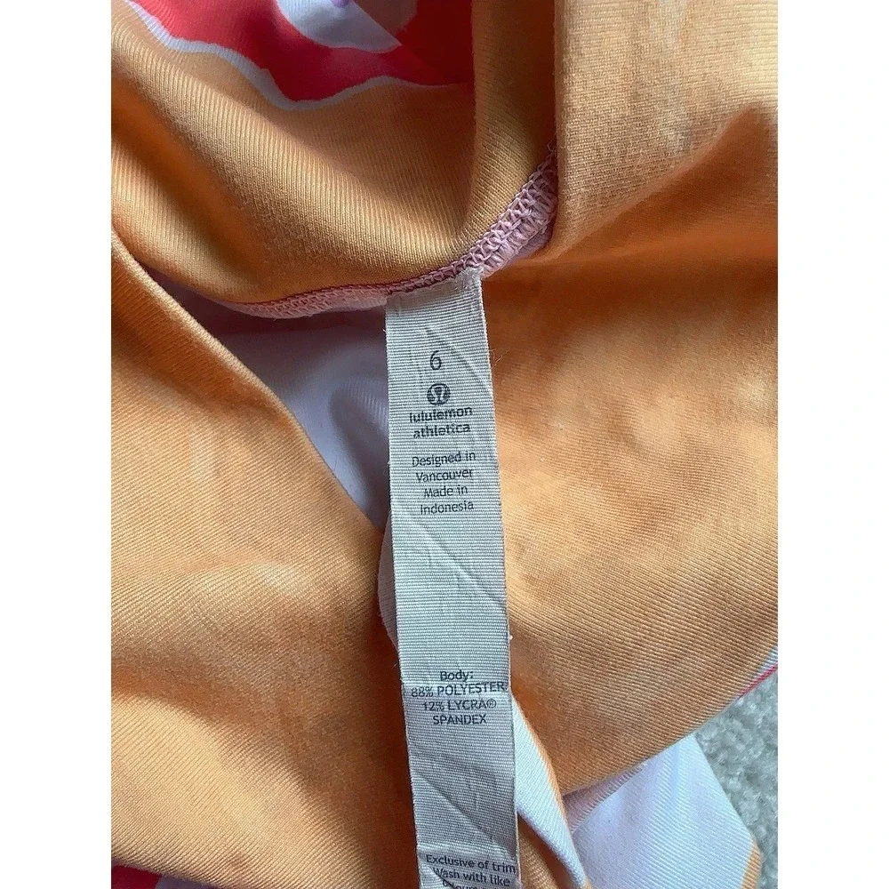 Lululemon True Self Crop Womens Leggings Size 6 Bleacher Stripe White Iris